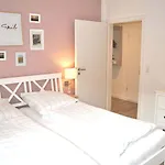 Haus Seehase Nr 02 *